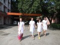 重庆市卫生技工学校护理学子走在校园
