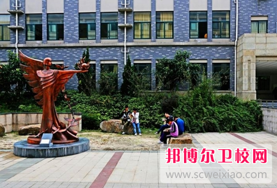 襄樊护士学校1