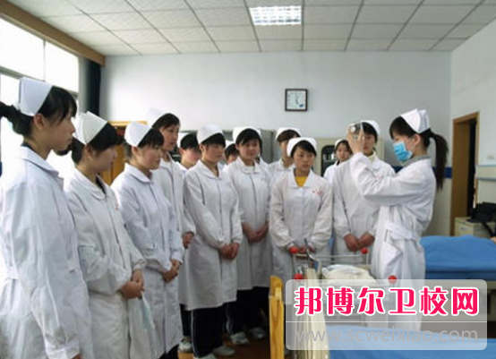 重庆公共卫生学校怎么样、好不好