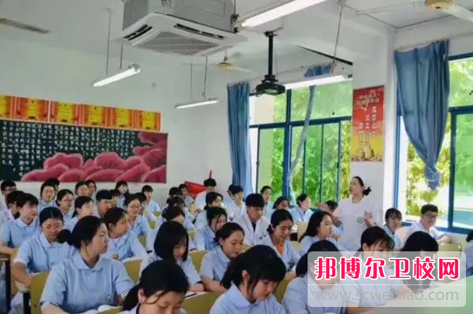 重庆2023年初中生可以读卫校吗