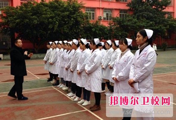 2023年重庆卫生学校中级、高级护理专业介绍