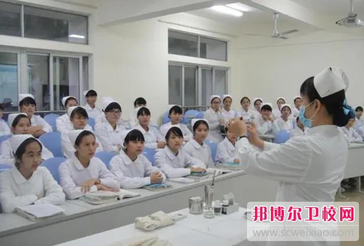 海南省卫生学校的眼视光与配镜专业招生如何(2023参考)