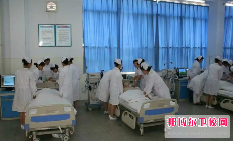 2023年重庆中专护理学校怎么考大专