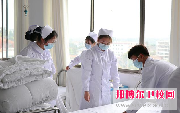 2023年重庆中专护理学校可不可以考大专