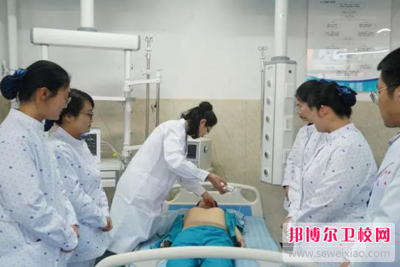 2023年重庆现在读护理学校什么专业好