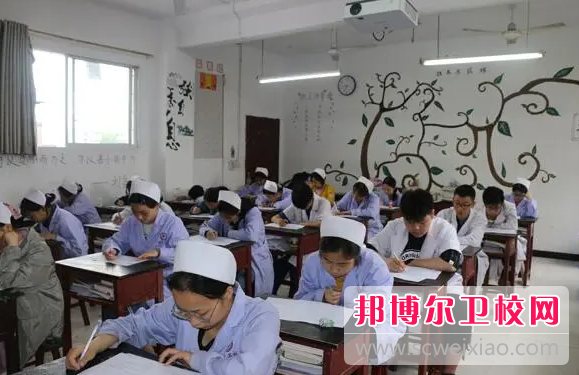 2023年重庆读护理学校需要什么条件