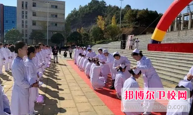 贵州2023年女生适不适合护理学校