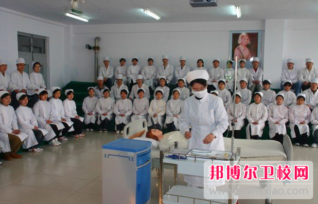 贵州2023年适合女生的护理学校