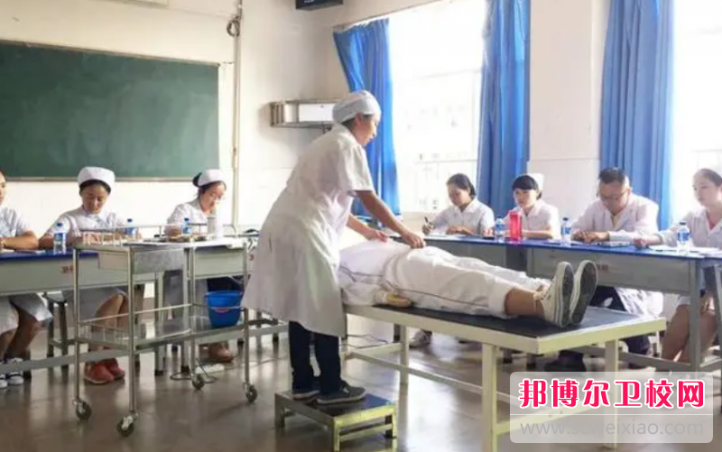云南2023年中专护理学校升大专