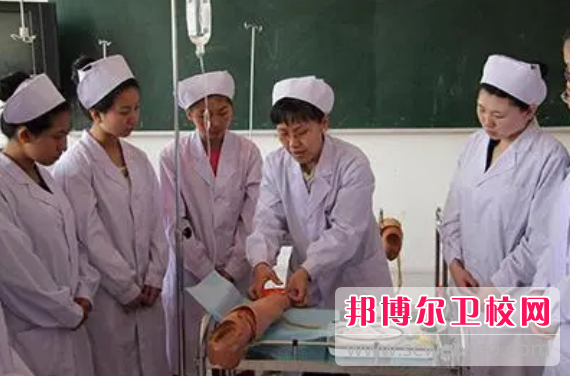 云南2023年护理学校学什么好有前途