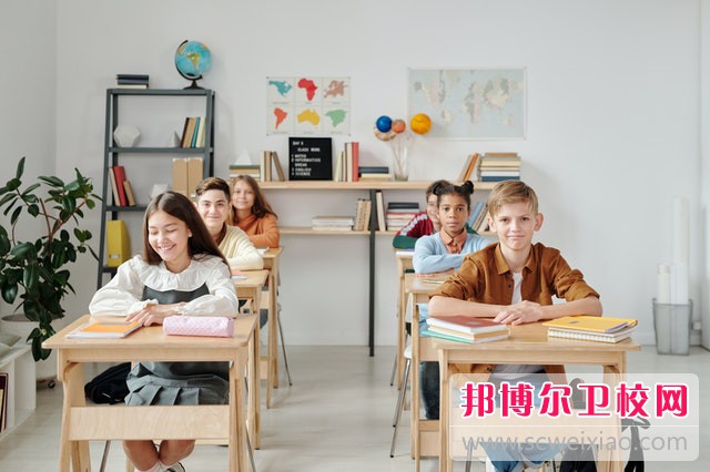 2024郑州排名前四的公办卫生学校名单