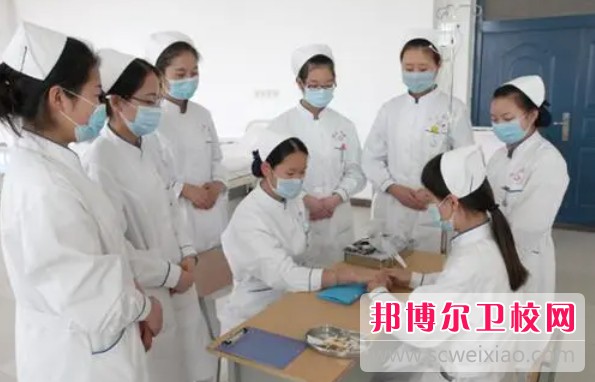 湖南2024年护理学校要读几年