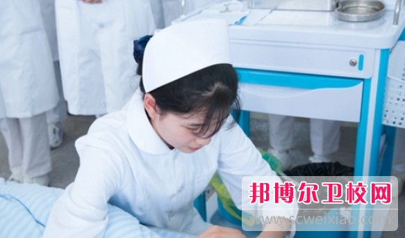 湖南2024年没有毕业证可不可以读护理学校